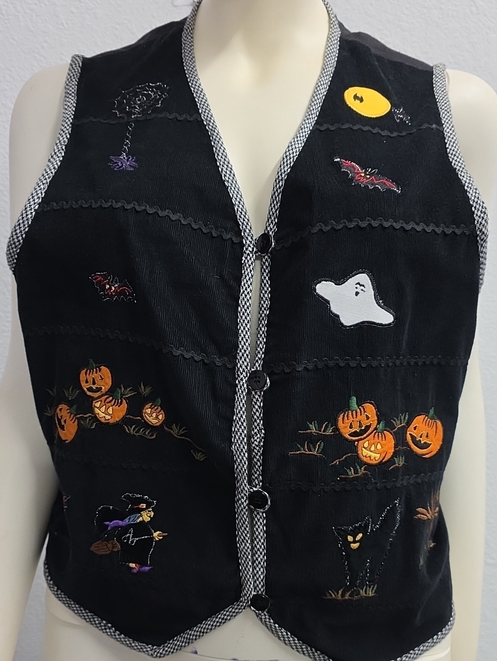 Vintage Halloween Embroidered Vest Size XL Black Pumpkin Witch Cat